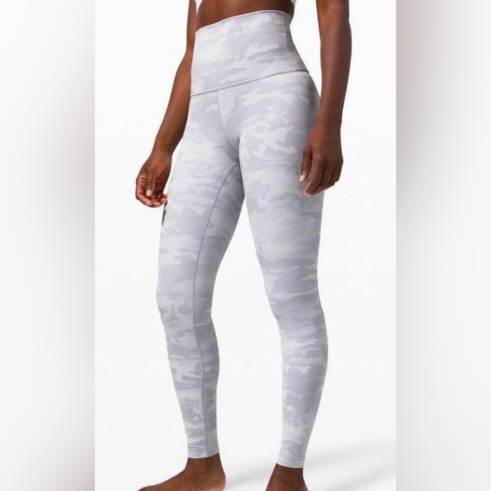 Lululemon 6 Wunder Under Super HR
Tight 25" Camo Jacquard Alpine
White Starlight